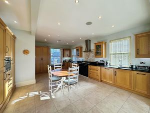 Photo 26- click for photo gallery